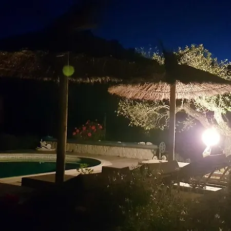 Maison Confortable + Piscine * Bussac-Forêt