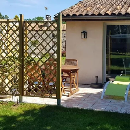Maison Confortable + Piscine * Bussac-Foret