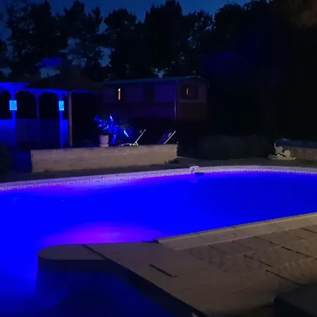펜션 Maison Confortable + Piscine *