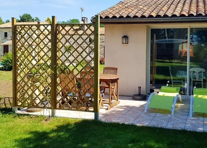 Maison Confortable + Piscine Сasa de vacaciones