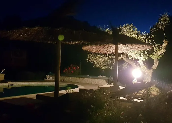 Maison Confortable + Piscine * Bussac-Foret